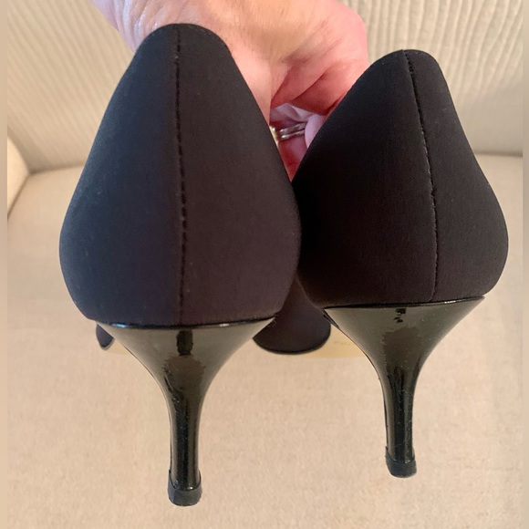 Bruno Magli Black Peep Toe Heels Sz7 - Picture 3 of 4